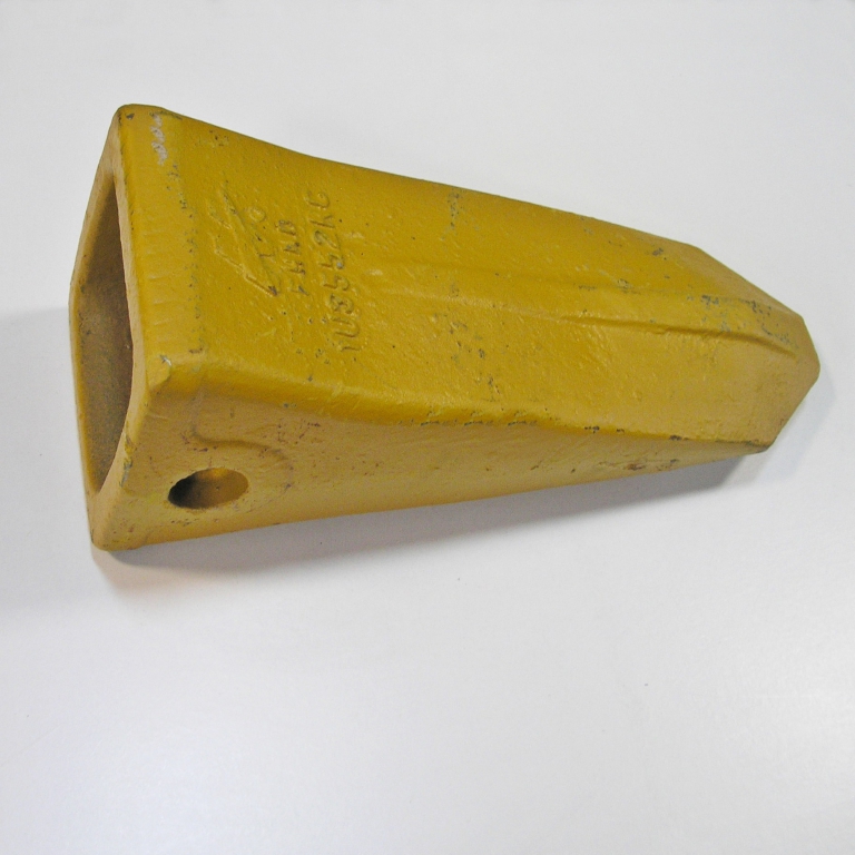 Крышка зуба CAT J550 / скала